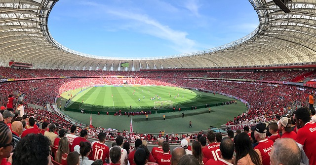 仅在赛场上